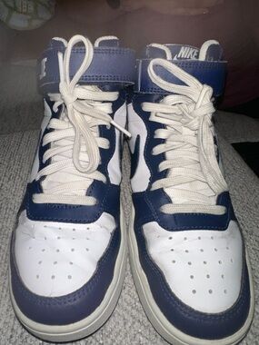 Nike Air Force Ones White and Navy High-Top Basketball Sneakers 5.5Y